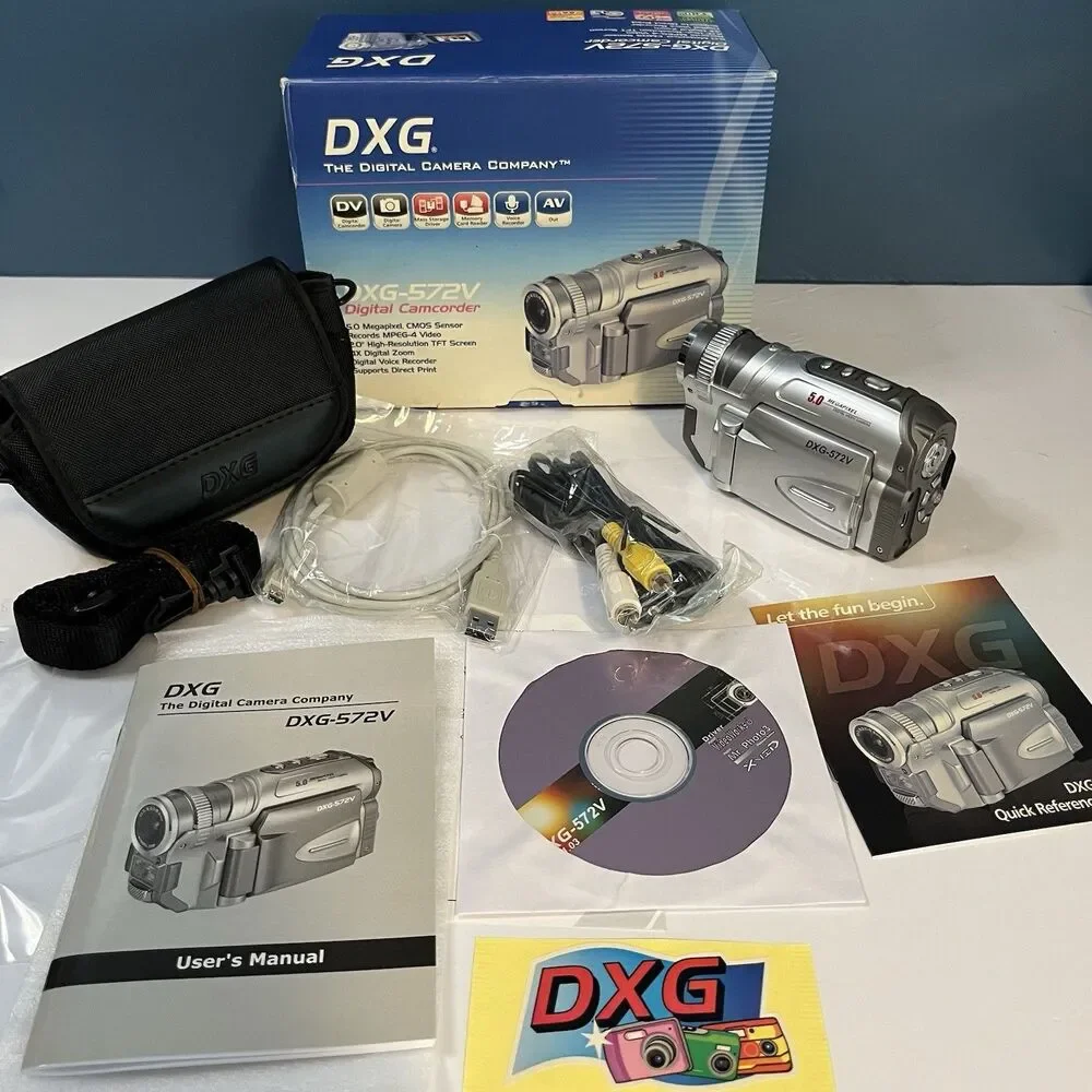 DXG 572V Digital Camcorder/5.0 Megapixel  4x Digital Zoom Open Box